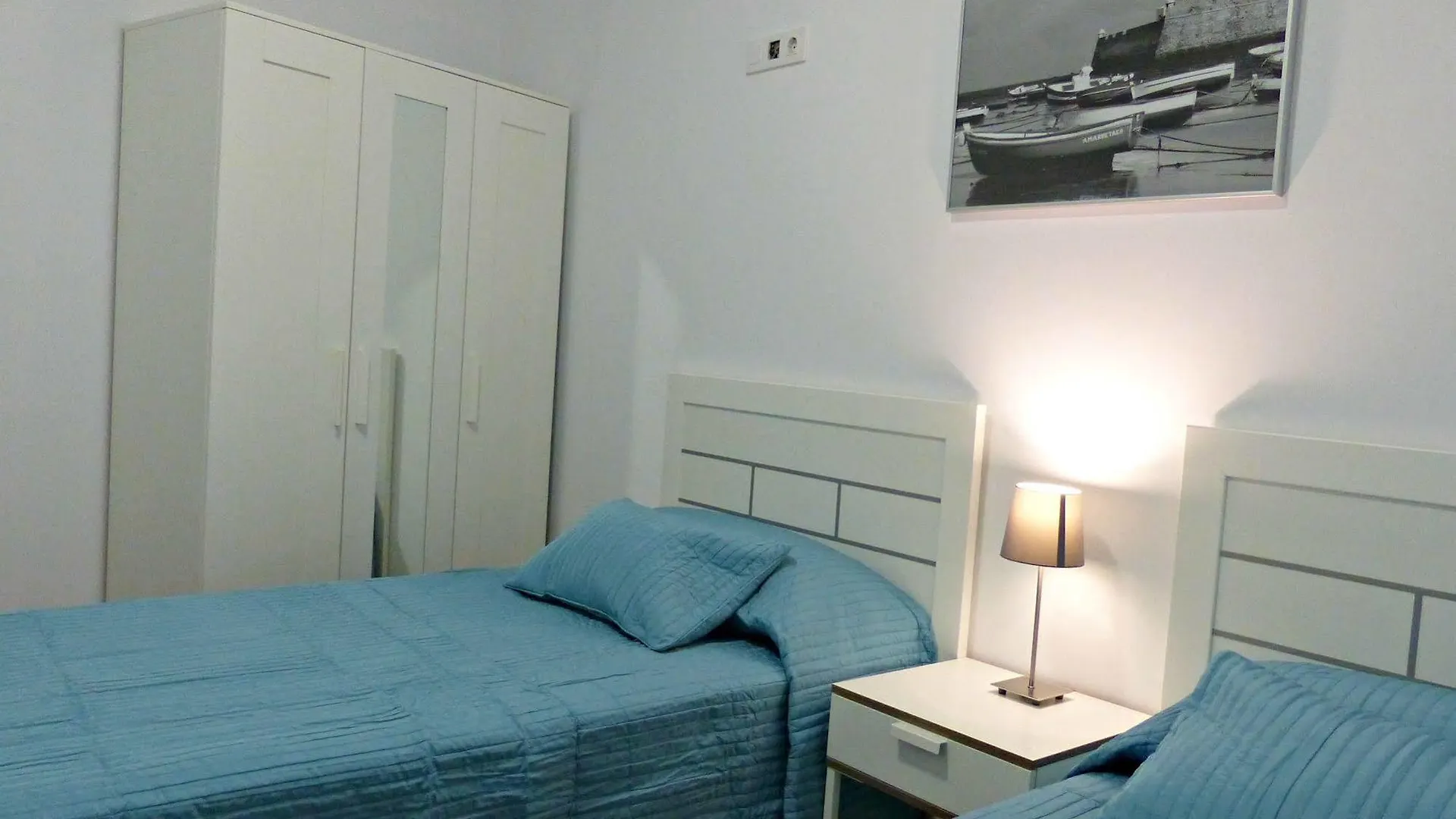Too Many Aparts Apartment Cadiz